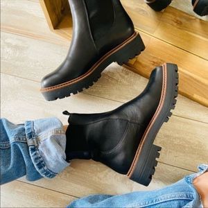 Sam Edelman Laguna Chelsea Boot - Black size 10 lug sole